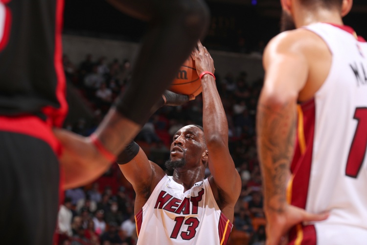 开云官方app入口-韦德:阿德巴约前三节发挥完美 但人们只盯着变成闹剧的最后5分钟